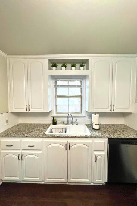 Spacious Lawton Escape With Game Room Near Fort Sill Sleeps 6 Buitenkant foto
