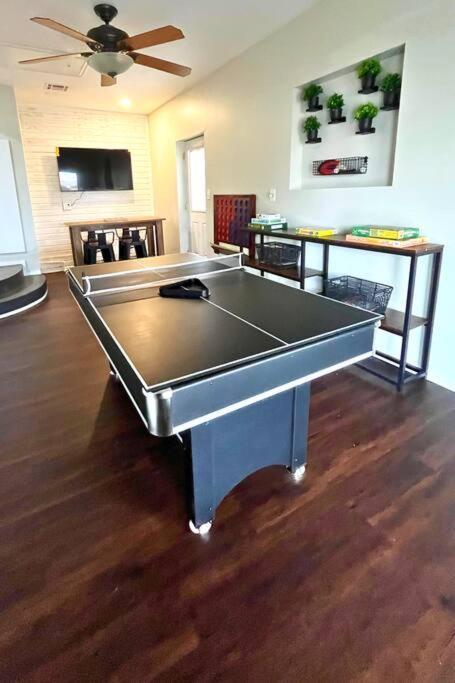 Spacious Lawton Escape With Game Room Near Fort Sill Sleeps 6 Buitenkant foto