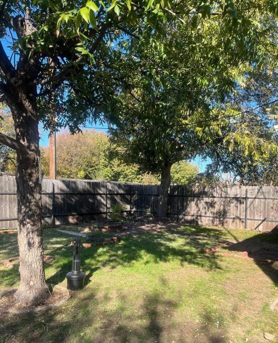 Spacious Lawton Escape With Game Room Near Fort Sill Sleeps 6 Buitenkant foto